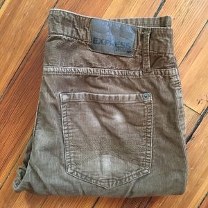 Killer pair of Brown 32x32 Express Corduroy Jeans!